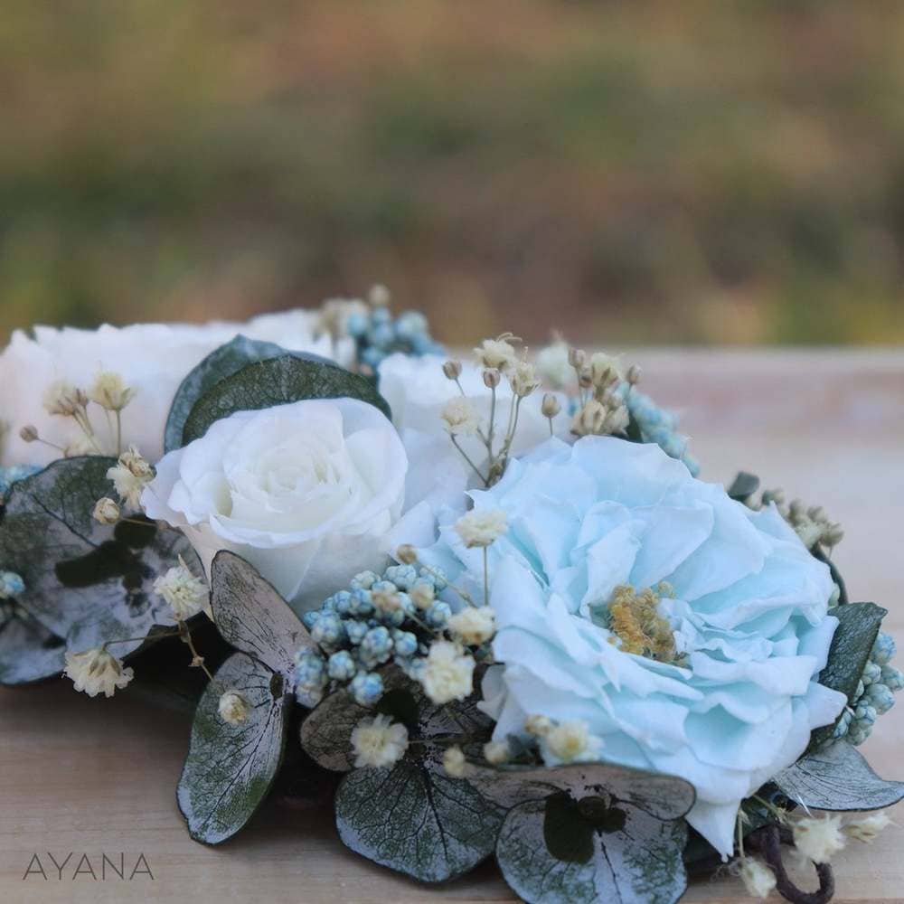 couronne fleurs stabilisées dusty blue bleu poudré inspiration mariage pronupsims Ayana Floral Design