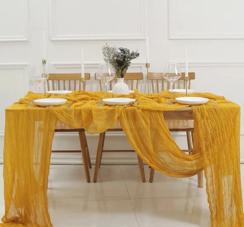 thème mariage jaune chemin de table moutarde